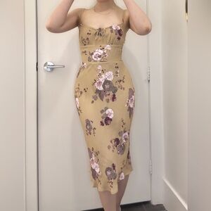Aritzia Wilfred Bellow Dress Floral